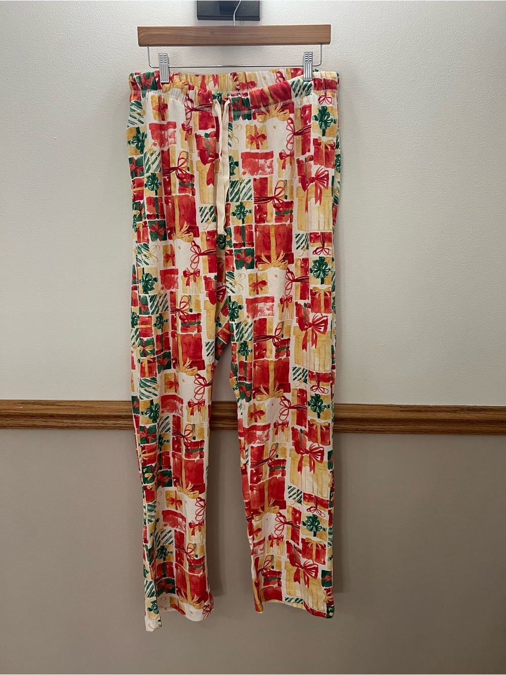 EUC Burts Bees Christmas Present Pajama Pants size XL